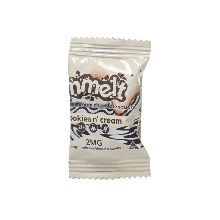 Mmelt Cookies and Cream chocolate bar, 2g sample size.